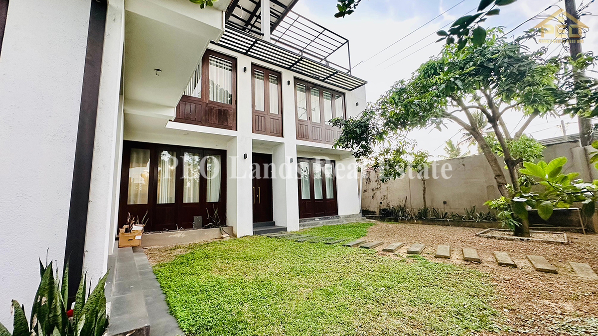 (S787) Modern Two Storey House For Rent in Gothatuwa