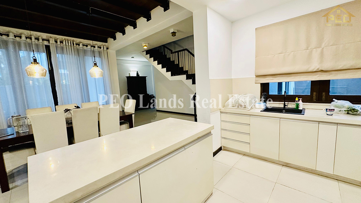 (S787) Modern Two Storey House For Rent in Gothatuwa