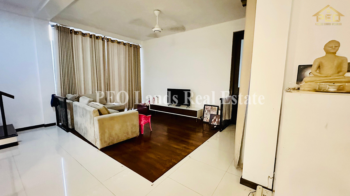 (S787) Modern Two Storey House For Rent in Gothatuwa