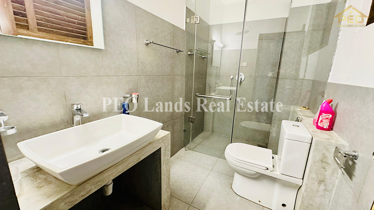 (S787) Modern Two Storey House For Rent in Gothatuwa