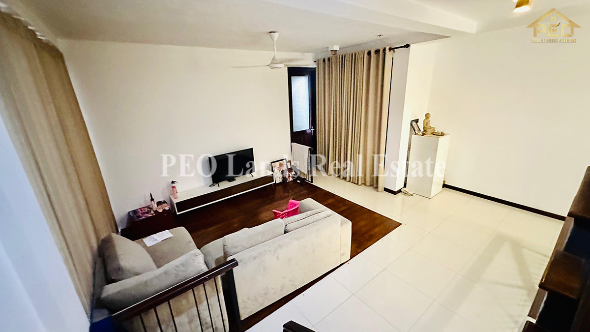 (S787) Modern Two Storey House For Rent in Gothatuwa