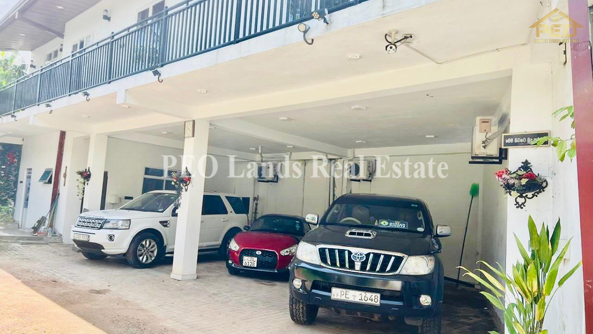 (K117) Two Storey House For Sale in Kadawatha