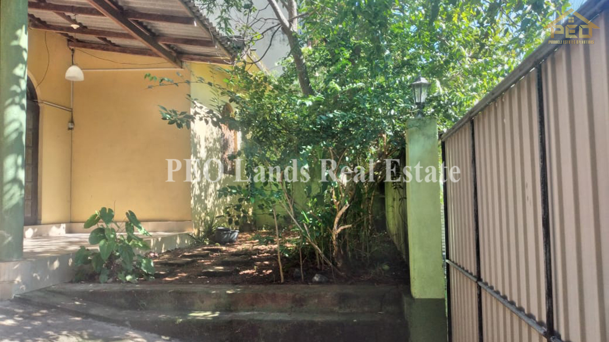 (RS219) Two Storey House For Sale in Moratuwa