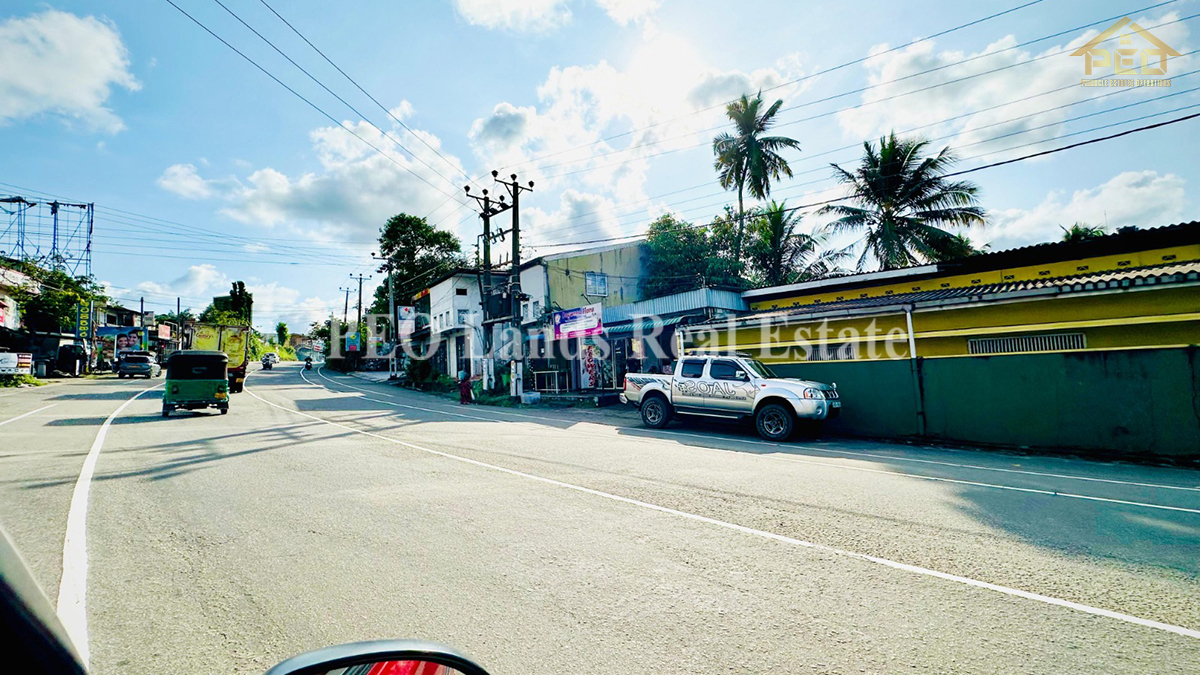 (ML251) 34.2 Perch Land With House for Sale in Malabe ( Land Value Only)