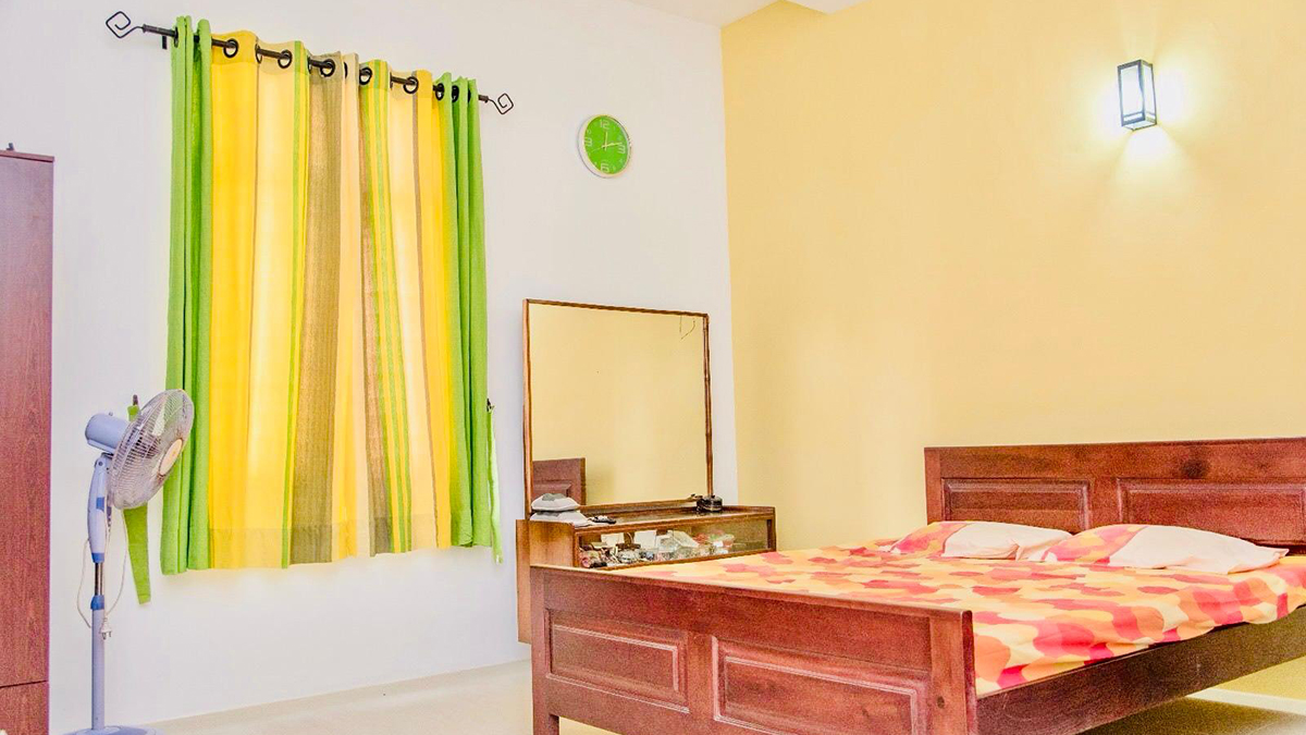 (S797) Three Storey House For Sale in Thalawathugoda