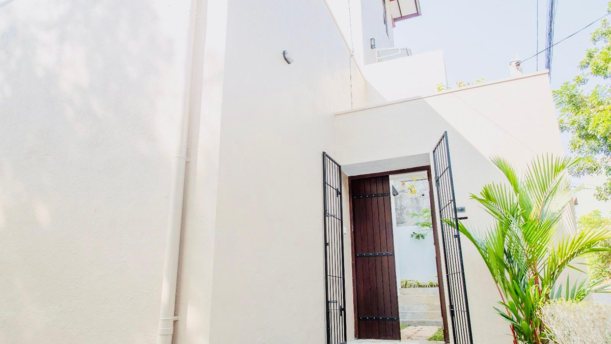 (S797) Three Storey House For Sale in Thalawathugoda