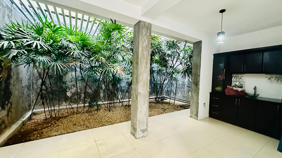 (S797) Three Storey House For Sale in Thalawathugoda