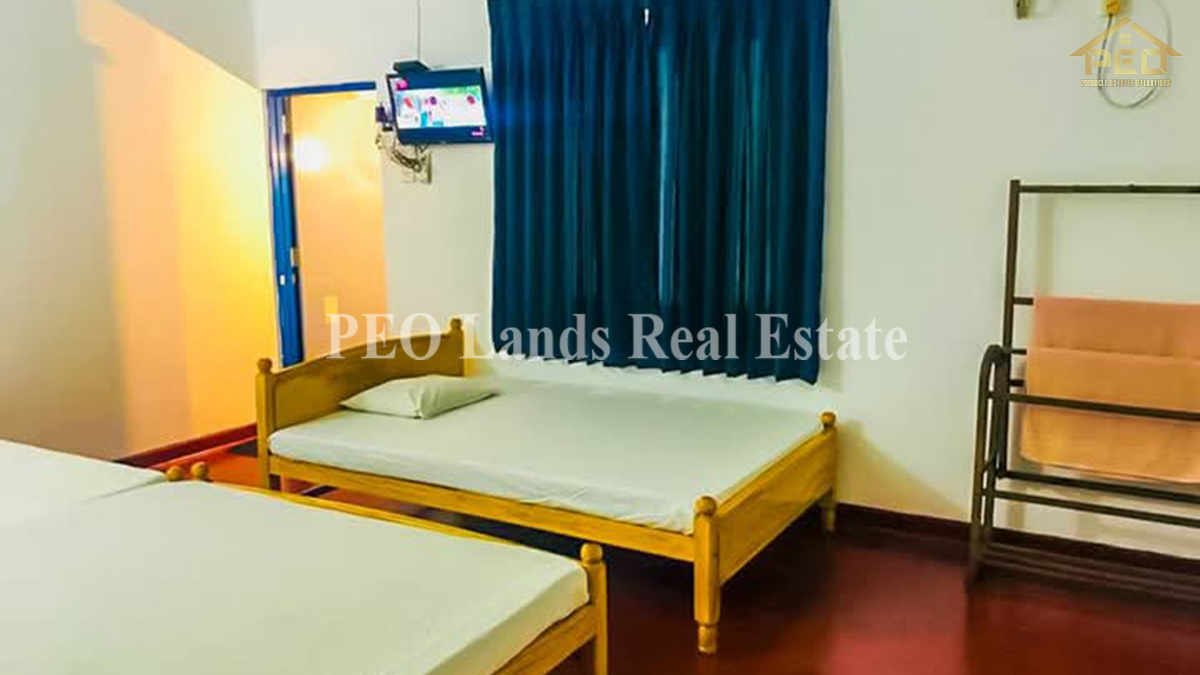 (DC479) Business land with property for sale in Colombo Road, Avissawella