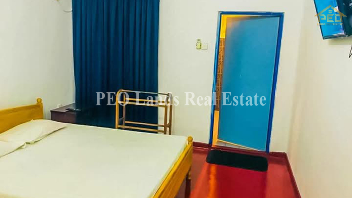 (DC479) Business land with property for sale in Colombo Road, Avissawella
