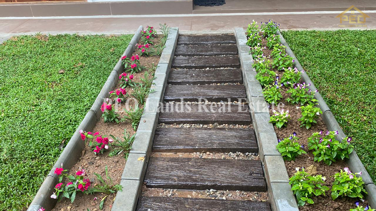 (DH496) Modern Two Storey House For Sale in Colombo 5