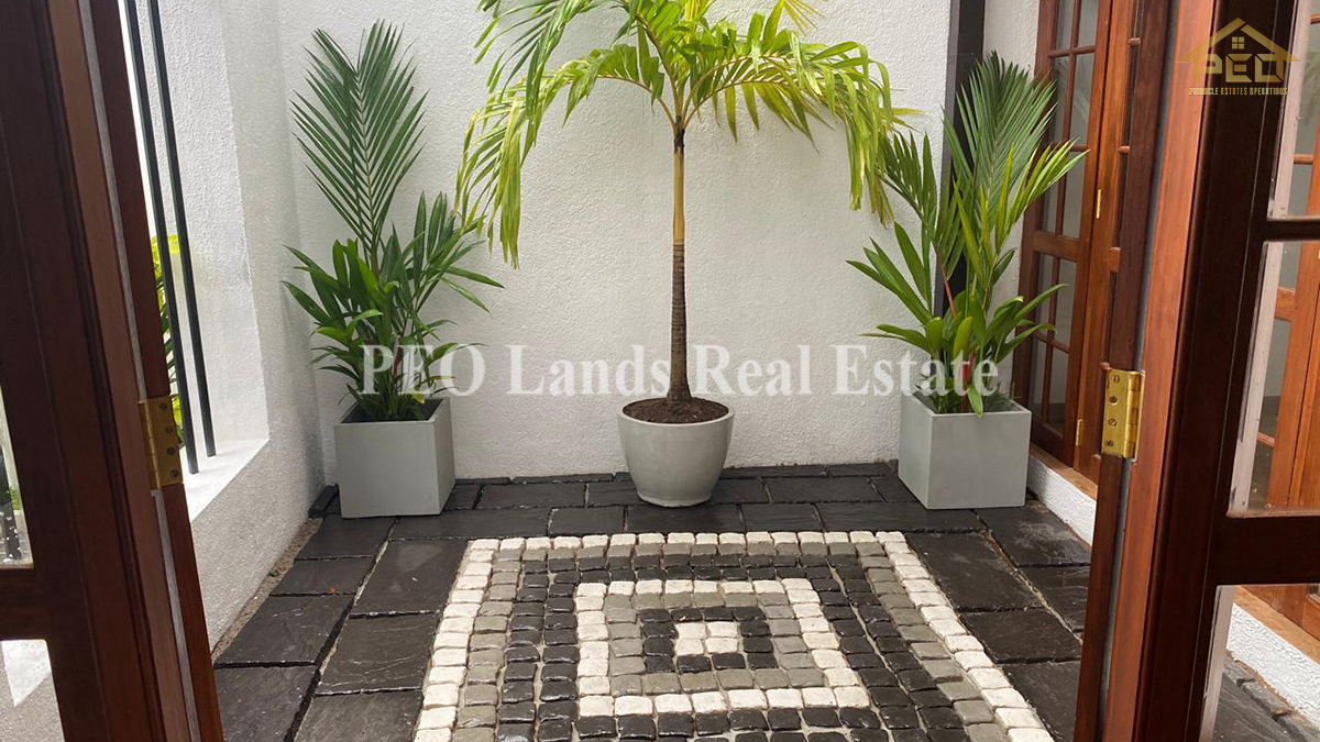 (DH496) Modern Two Storey House For Sale in Colombo 5