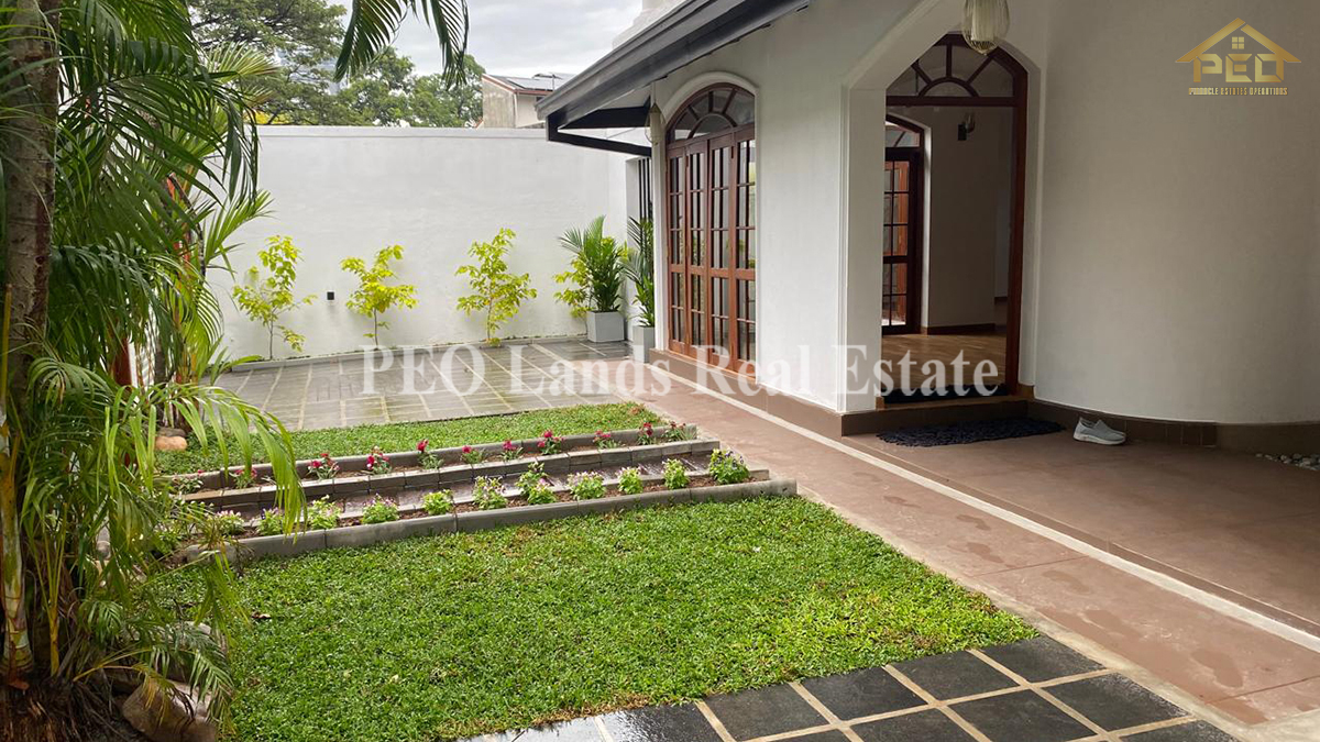 (DH496) Modern Two Storey House For Sale in Colombo 5