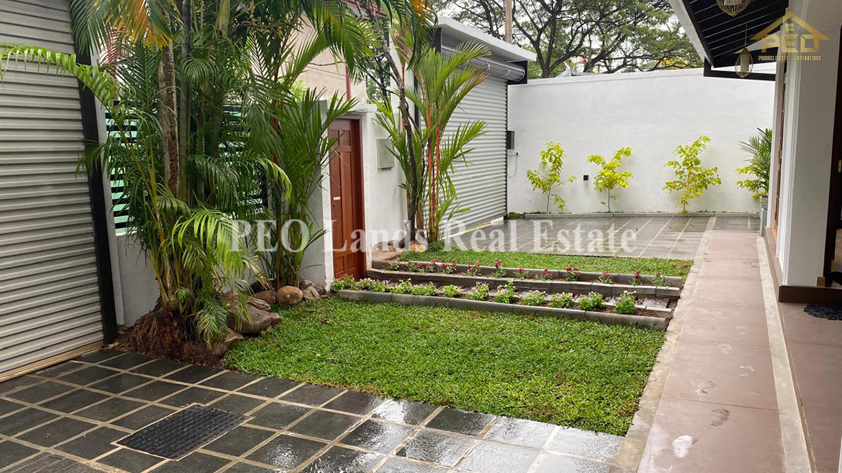 (DH496) Modern Two Storey House For Sale in Colombo 5