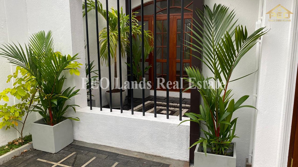(DH496) Modern Two Storey House For Sale in Colombo 5