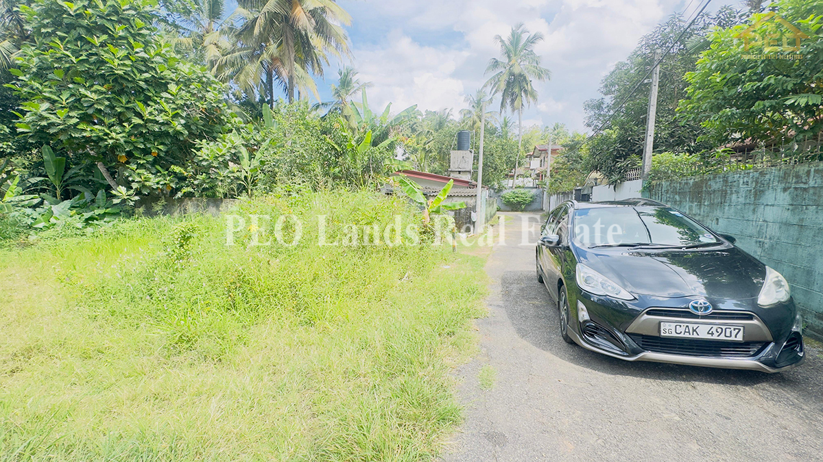 (DL493) 15.4 Perch Land For Sale in Kottawa, Mattegoda