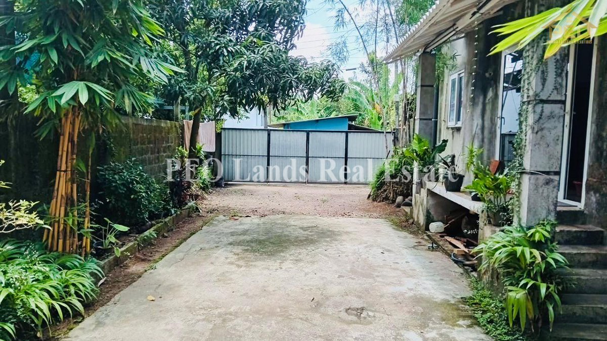 (DH502) Three Storey House for Sale in Kottawa (DH502) Three Storey House for Sale in Kottawa
