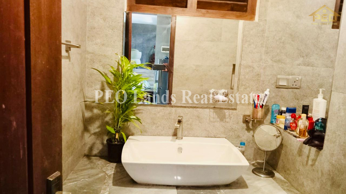 (DH502) Three Storey House for Sale in Kottawa (DH502) Three Storey House for Sale in Kottawa
