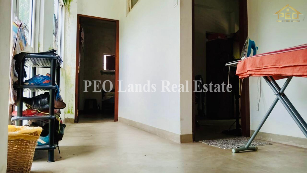 (DH502) Three Storey House for Sale in Kottawa (DH502) Three Storey House for Sale in Kottawa