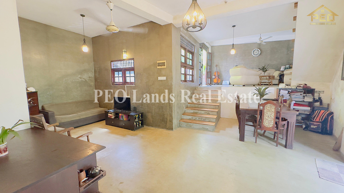 (DH502) Three Storey House for Sale in Kottawa (DH502) Three Storey House for Sale in Kottawa