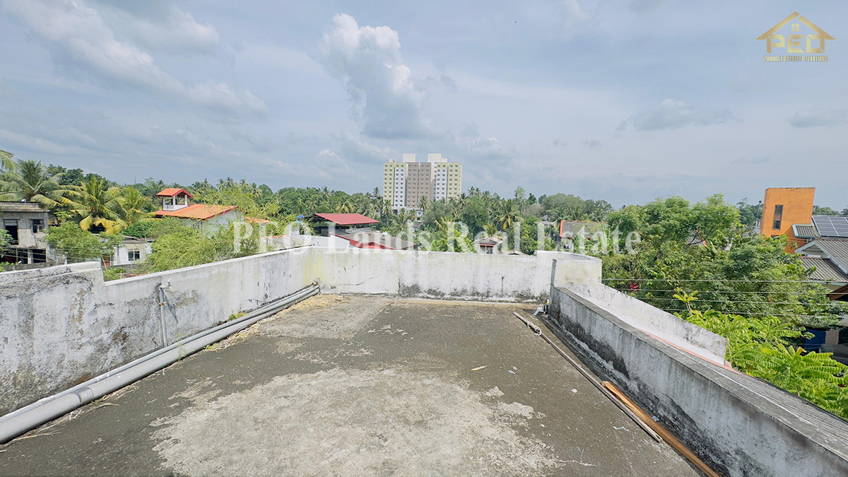 (DH502) Three Storey House for Sale in Kottawa (DH502) Three Storey House for Sale in Kottawa
