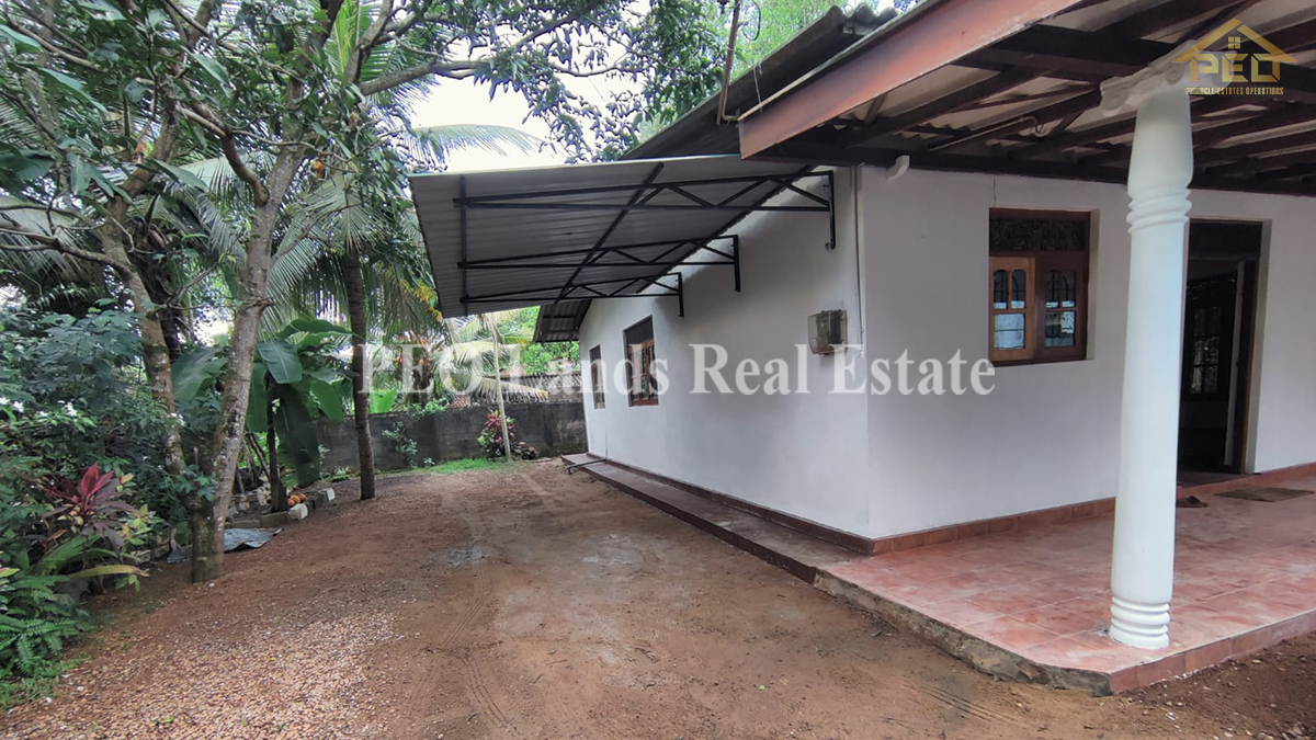 (K138) Two Storey House for Sale in Kadawatha