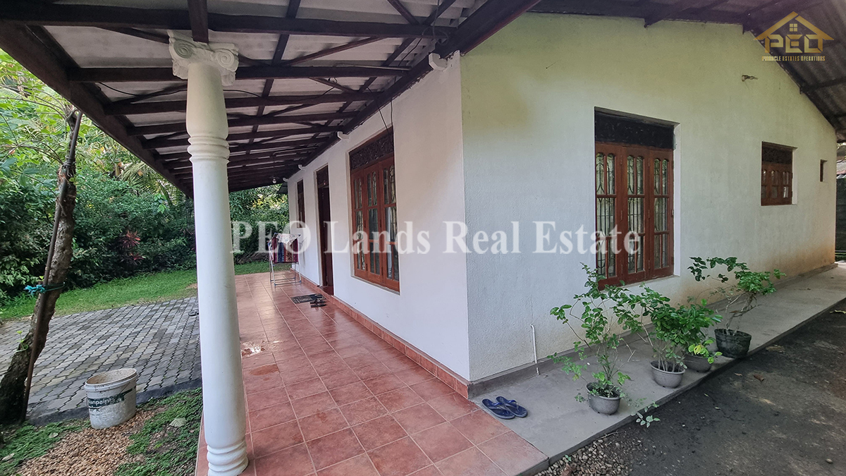 (K138) Two Storey House for Sale in Kadawatha