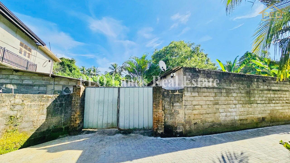 (K151) House for Sale in Katunayake (Boarding House)