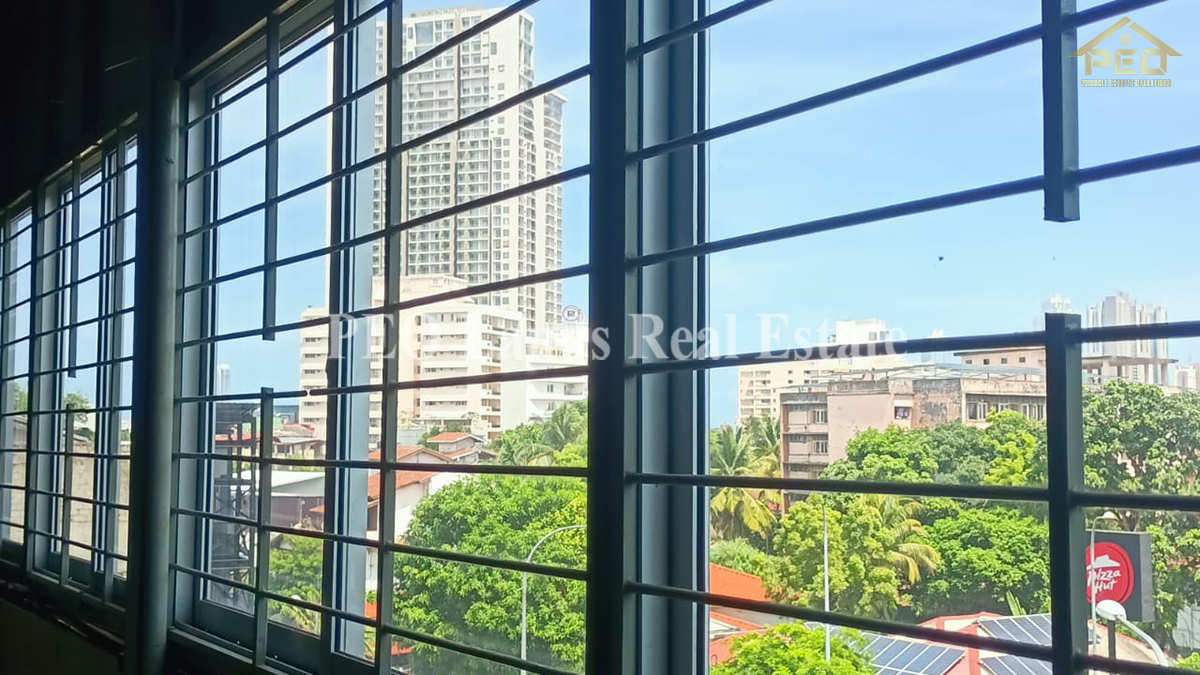 (DC506) Commercial Building For Sale in Colombo 8