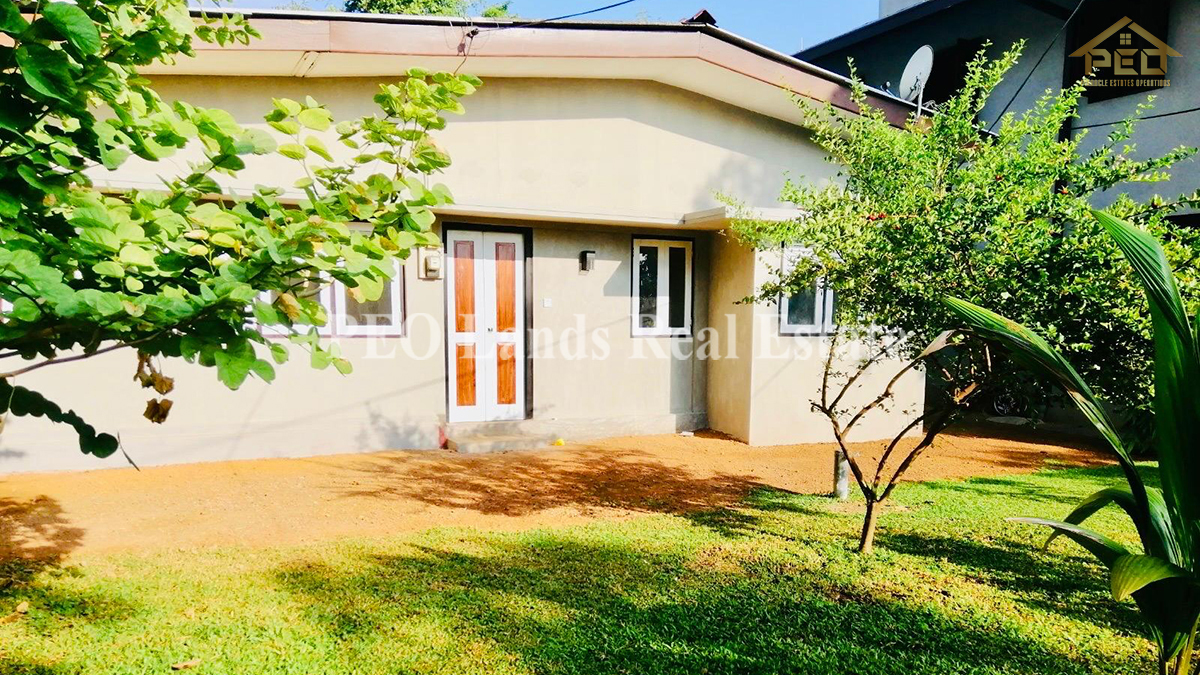 (S838) 3 storey luxury house and two additional buildings for sale in Maharagama