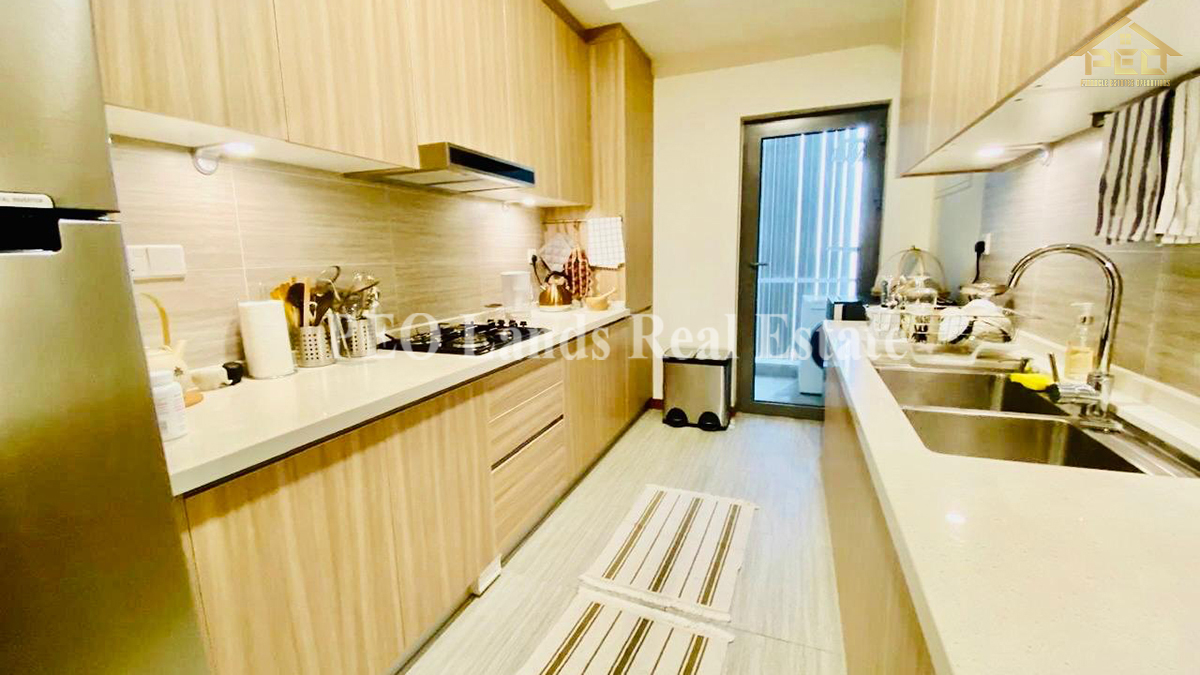 (S836) Semi furnished Apartment for Sale in Colombo 3 (Astoria)