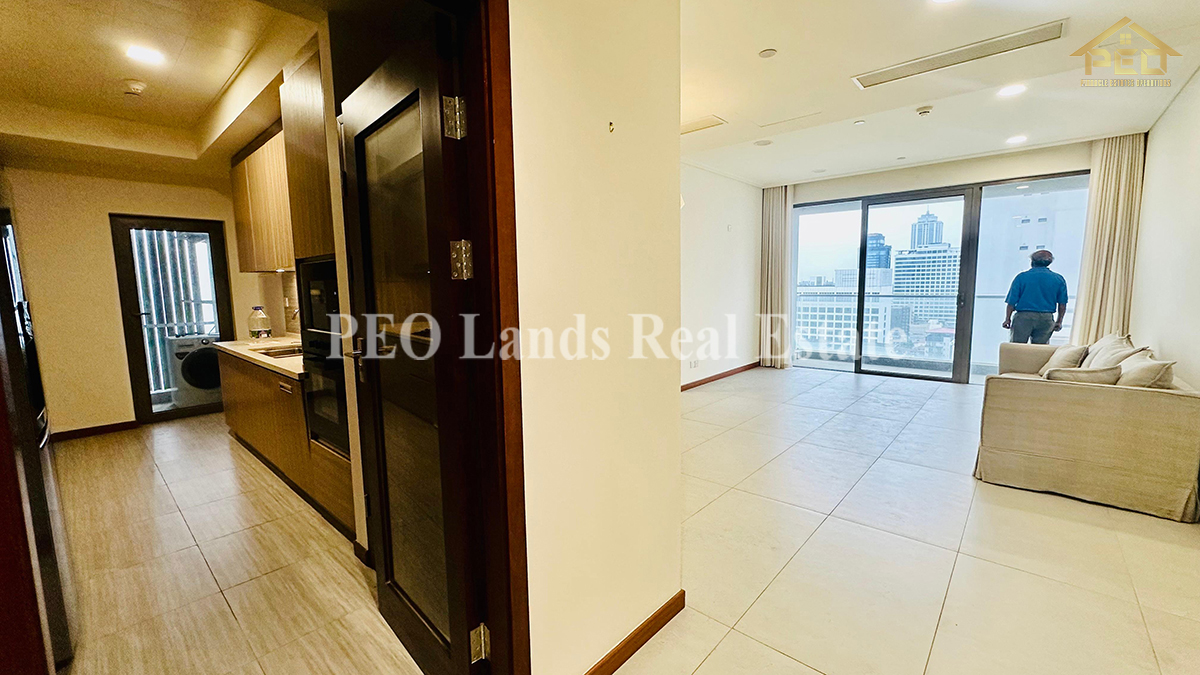 (S836) Semi furnished Apartment for Sale in Colombo 3 (Astoria)