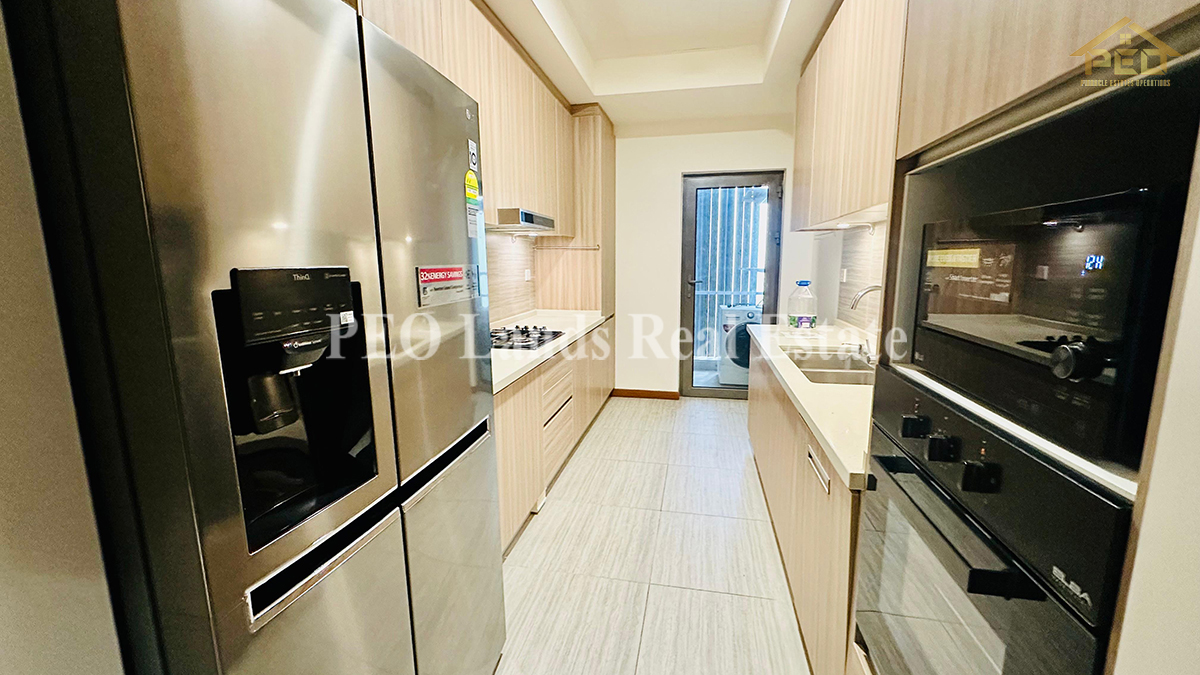 (S836) Semi furnished Apartment for Sale in Colombo 3 (Astoria)