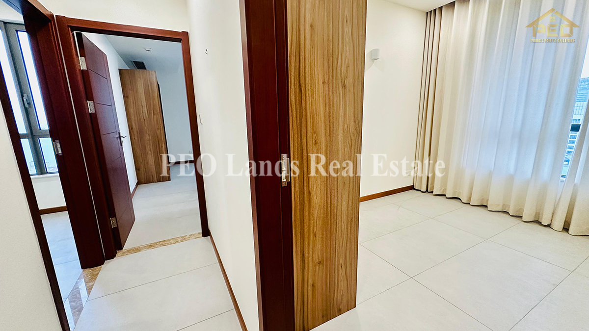 (S836) Semi furnished Apartment for Sale in Colombo 3 (Astoria)