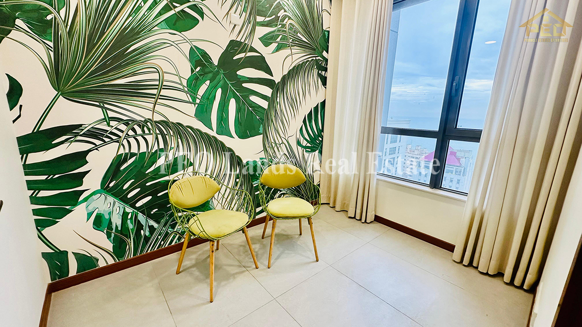 (S836) Semi furnished Apartment for Sale in Colombo 3 (Astoria)