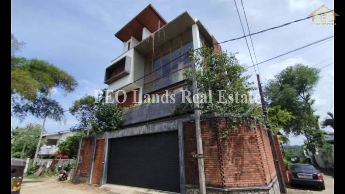 (DH552) Four Storey House For Sale in Thalawathugoda