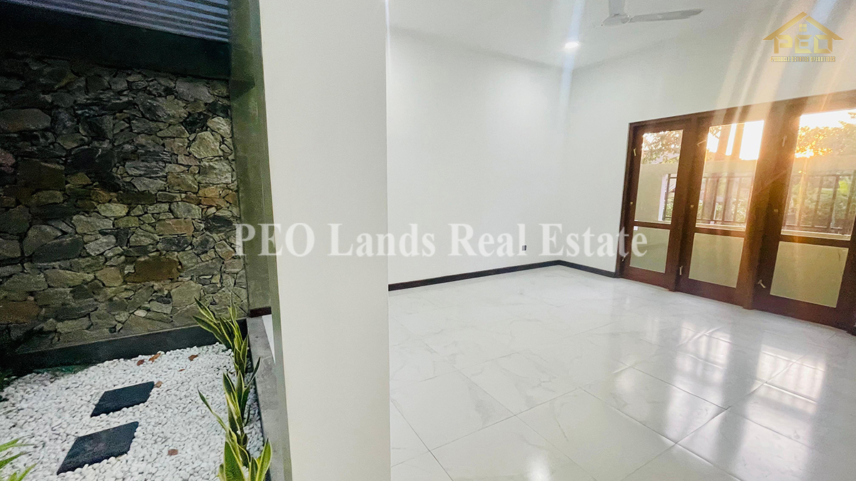 (MH290) Modern houses for sale in pothuarawa