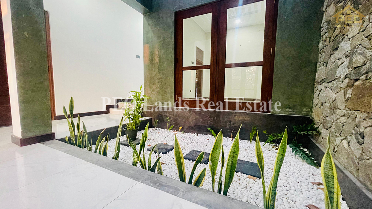 (MH290) Modern houses for sale in pothuarawa