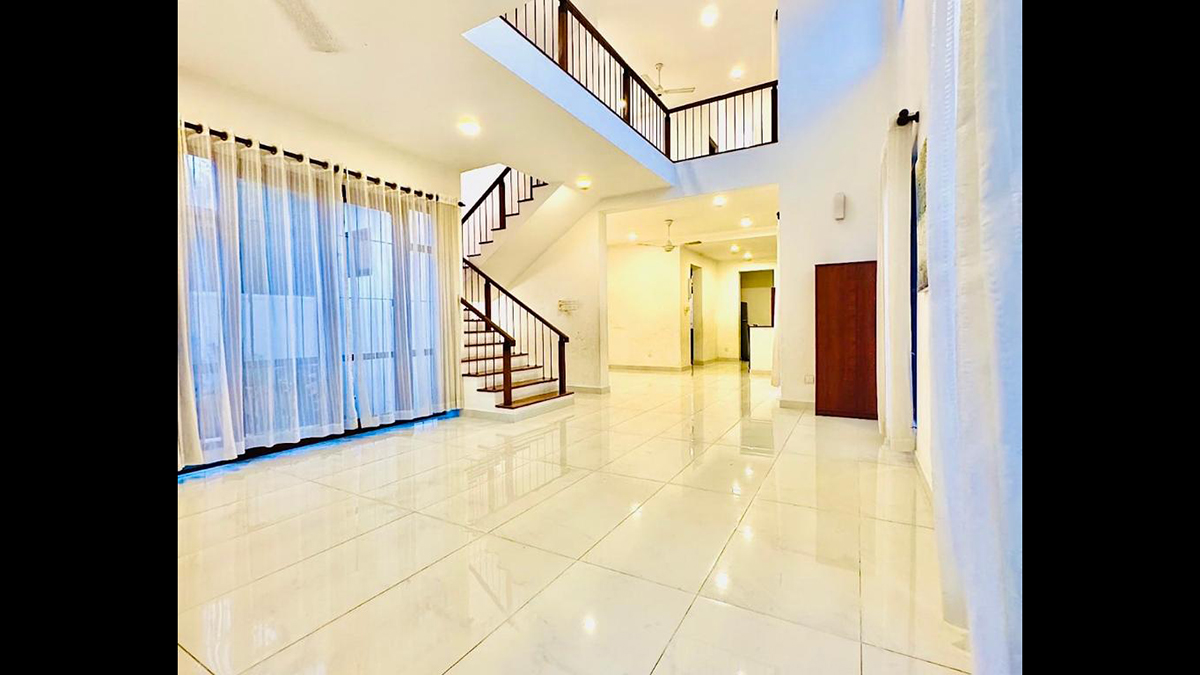 (P604) Modern, Spacious 4Br House for Rent in Maharagama
